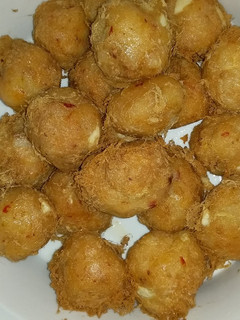 A picture of Yam balls.