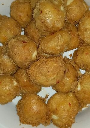 A picture of Yam balls.