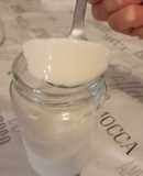 Yogurt de coco sin lactosa y sin aparatos