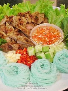 รูปของ เส้นหมี่หมูย่างตะไคร้
