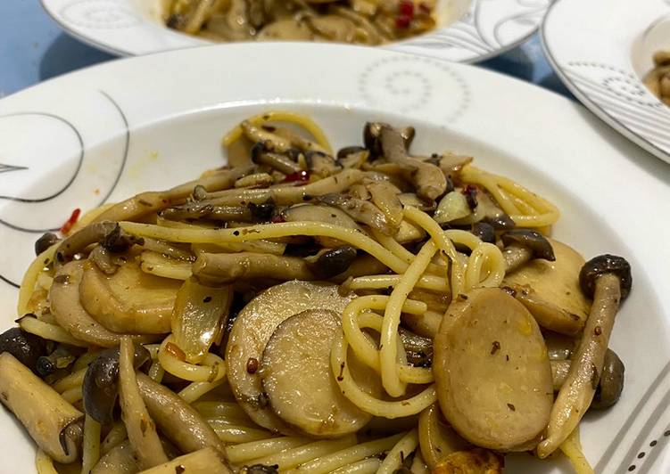 Resep Spaghetti Mushroom Aglio Olio Anti Gagal