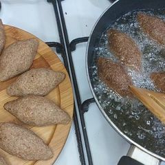 A picture of Burghul kabab.