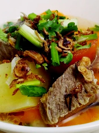 Cara Mudah Membuat Resep Sop Daging Tulangan Sapi / Buntut yang Bikin Ngiler
