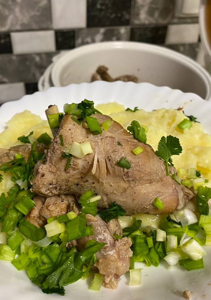 Кролик, тушкований в білому вині, в мультиварці😋