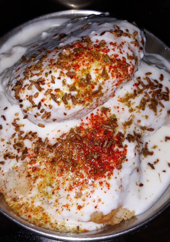 दही बडा (dahi vada recipe in Hindi) रेसिपी मुख्य फोटो