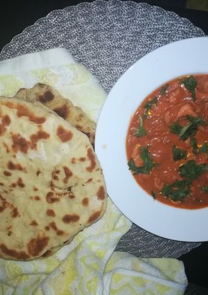 A picture of Nan bread and chicken curry #localfoodcontest_Nairobi_West.