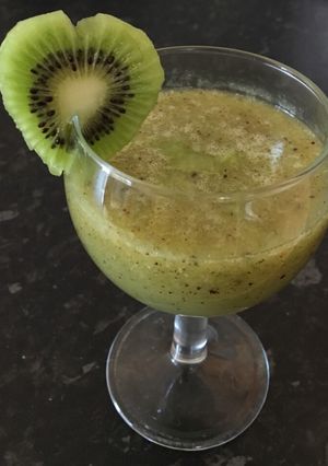 A picture of Kiwi punch.