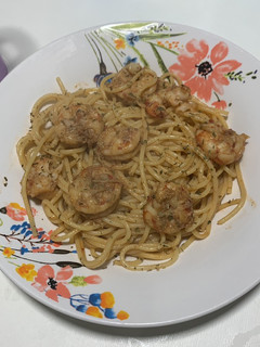 Una foto de Espagueti con gambas 🦐