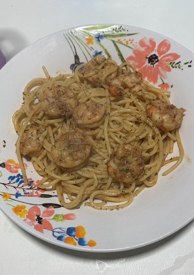Una foto de Espagueti con gambas 🦐