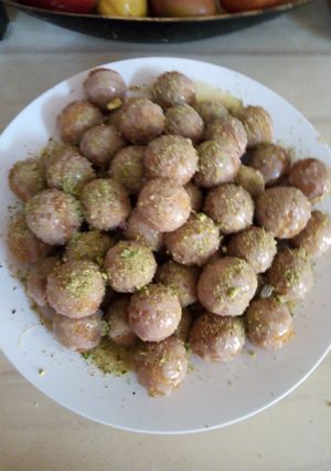 صورة لوصفة لقيمات بالجبن والشعيريه