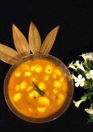 A picture of Aloo / Potato curry.