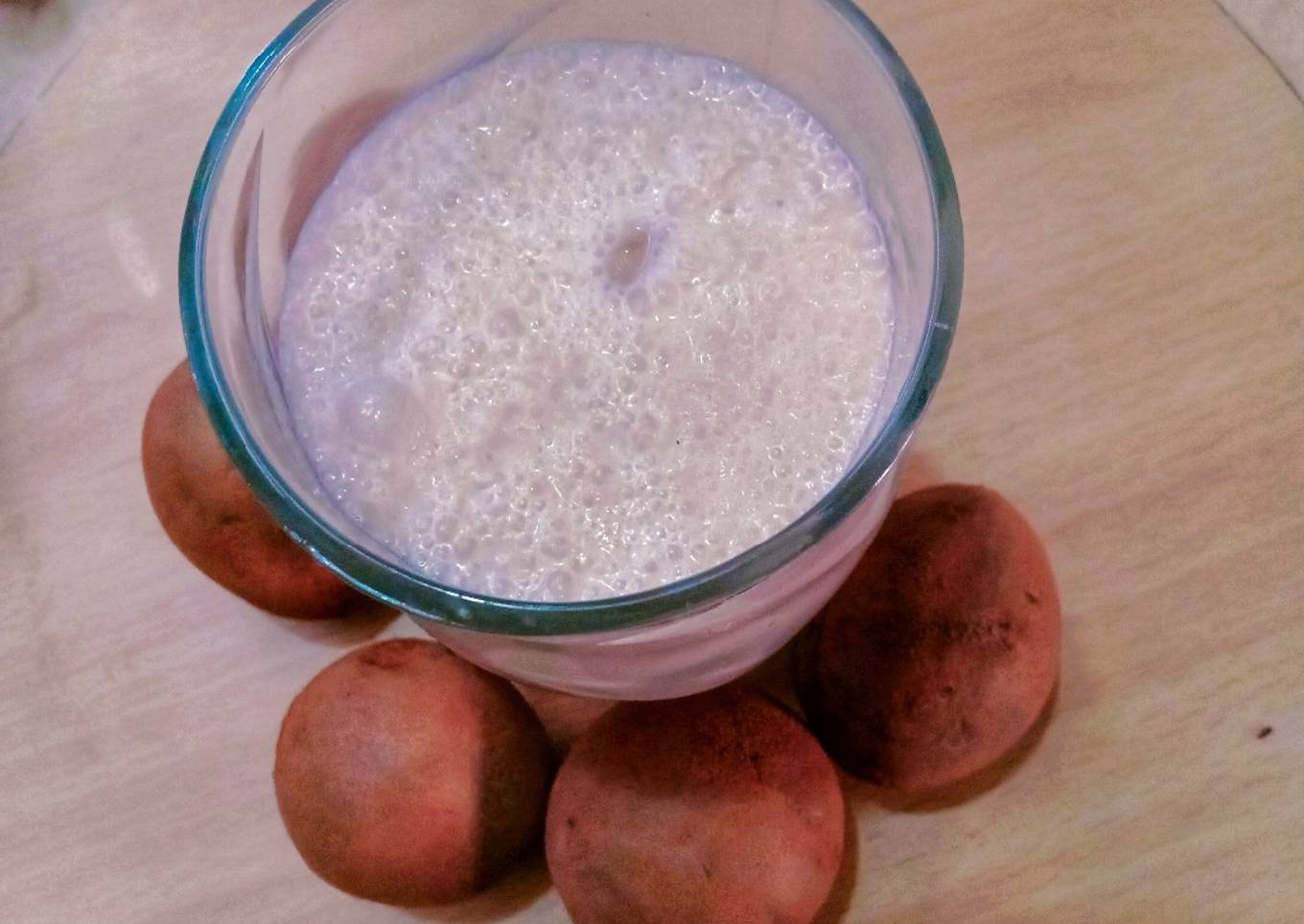 Delicious sapodilla (chiku) shake