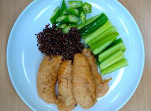 รูปของ อกไก่นุ่มซอสพริก By Air fryer