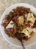 Guisantes con Taquitos de Jamón y Huevo Frito