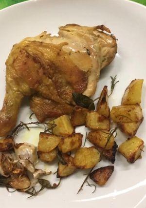 Foto di Mezzo pollo al forno con patate
