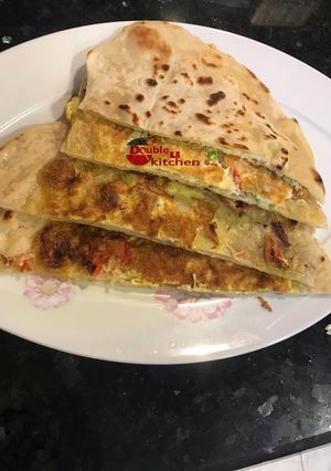 A picture of Egg paratha.