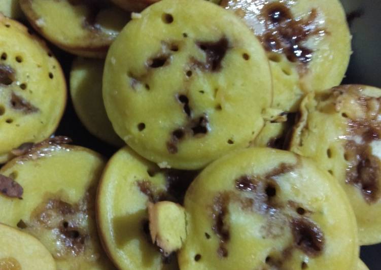 Pukis labu kuning bulat coklat keju