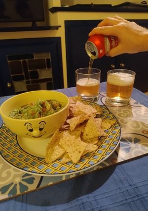 Una foto de Guacamole rápido