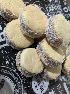 Una foto de Alfajores de maicena sin manteca