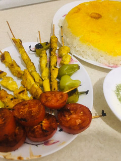 عکسی از دستور جوجه کباب ماهیتابه ای با کته دورنگ