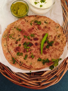 मूली का भरवां पराठा (stuff muli paratha recipe in Hindi) रेसिपी मुख्य फोटो