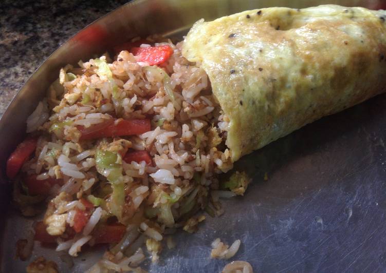 How to Make Perfect Fried Rice stuffed Omelette