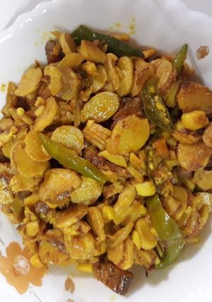 কাঠালের বিচি দিয়ে সুটকি রেসিপির প্রধান ছবি