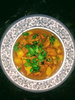 आलू सोयाबीन की सब्ज़ी (Aloo soyabean ki sabzi recipe in hindi) रेसिपी मुख्य फोटो