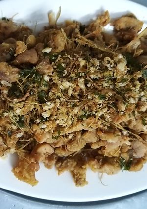 Hình của món Sụn gà rang muối.
