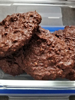 Una foto de Cookies súper fáciles y rápidas de avena y chocolate