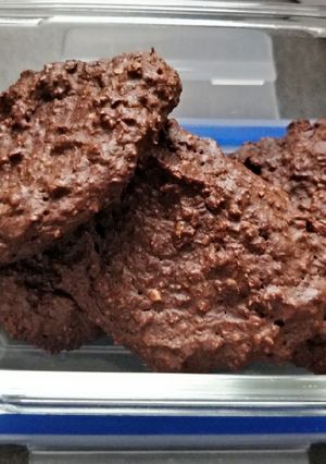 Una foto de Cookies súper fáciles y rápidas de avena y chocolate