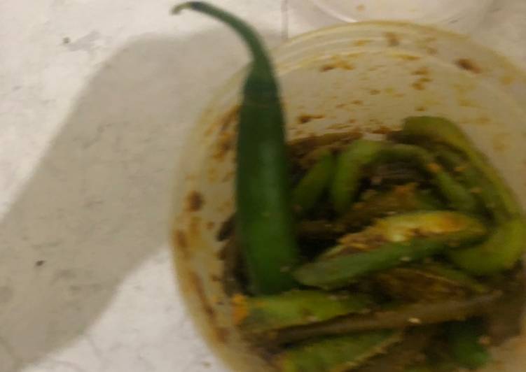 Green chilli achar