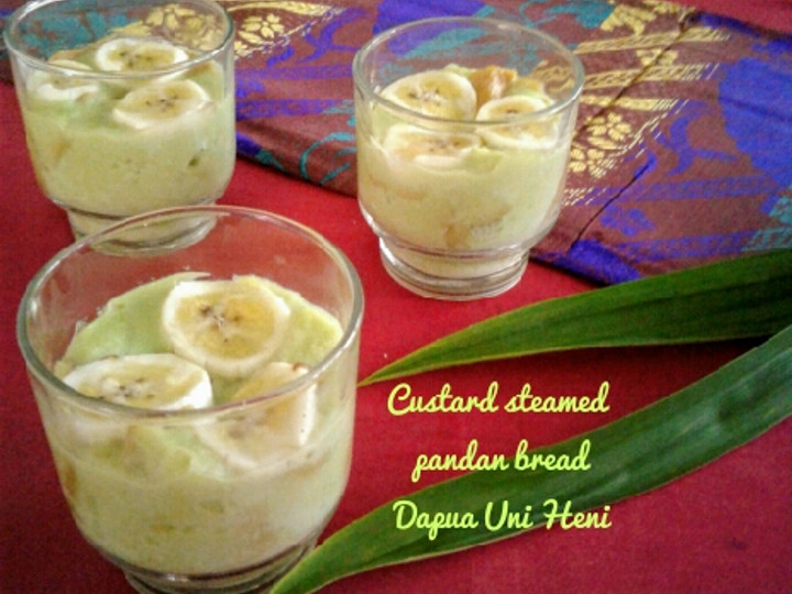 Langkah Mudah untuk Menyiapkan Custard steamed pandan bread yang Lezat