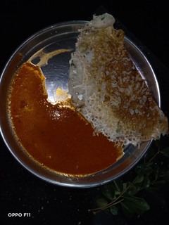 கிரிஸ்பி ஹோட்டல் ரவா தோசை (Crispy hotel rava dosai recipe in tamil) செய்முறை முக்கிய புகைப்படம்