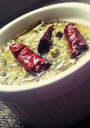 A picture of Curry Leaves Onion Chutney.