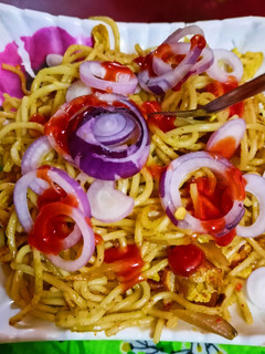 এগ চাউমিন (egg chow mein recipe in Bengali) রেসিপির প্রধান ছবি