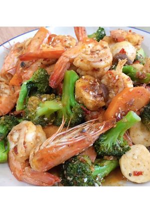 รูปของ ผัดผักรวมกุ้งสดพริกหม่าล่า🦐🌶