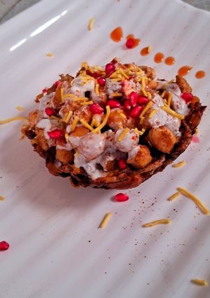 क्रिस्पी अनियन कटोरी चाट रेसिपी मुख्य फोटो