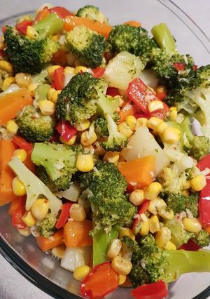 صورة لوصفة سلطة البروكلي والذرة 🥦🍋🌽🌶️
