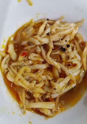 Hình của món Cá cơm mờm kho tiêu.