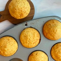 A picture of Easy vanilla muffins.