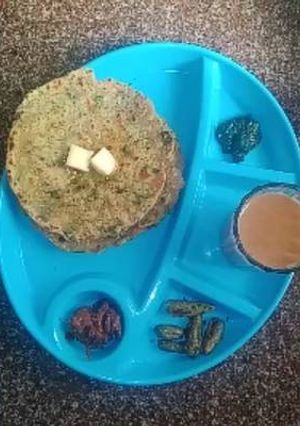 A picture of Methi Paratha.