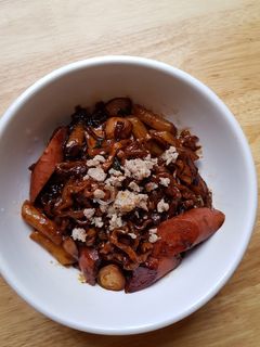 Hình của món Mì tương đen plus tobokki.