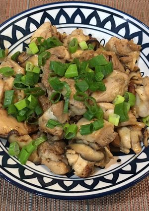 香菇雞腿肉 的食譜成品照片