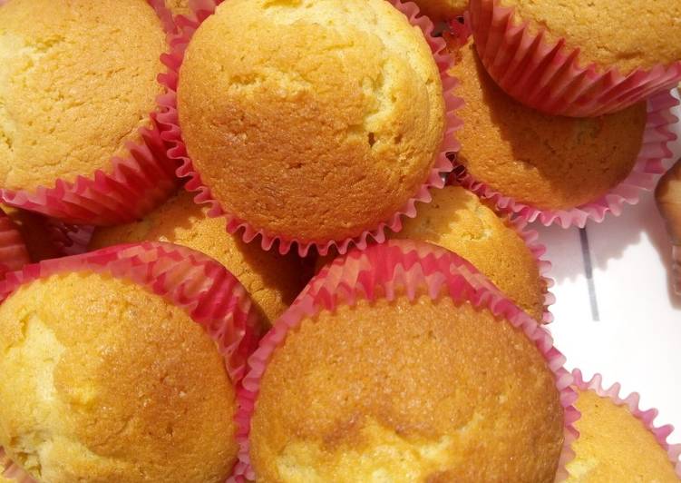 Recipe of Super Quick Homemade Moist vanilla cupcakes