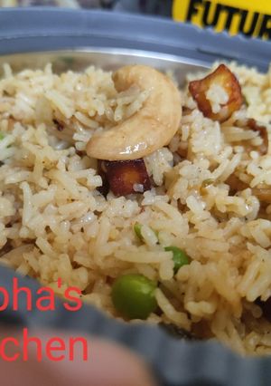 A picture of Veggies -nutty pulao.