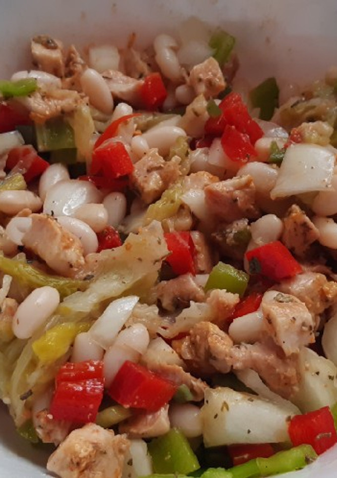 Una foto de Ensalada de alubias y lomo de cerdo (aprovechamiento)
