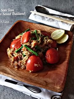 Foto resep Som Tam (Papaya Salad Thailand)