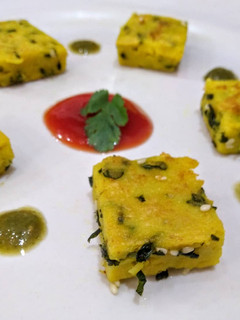 A picture of Kothimbir badi.