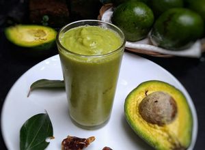 Foto resep Jus Alpukat Kurma (untuk menaikkan berat badan)